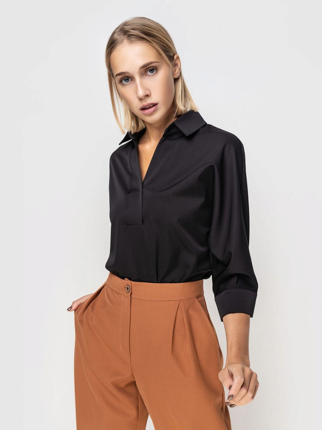 Блузки темных оттенков